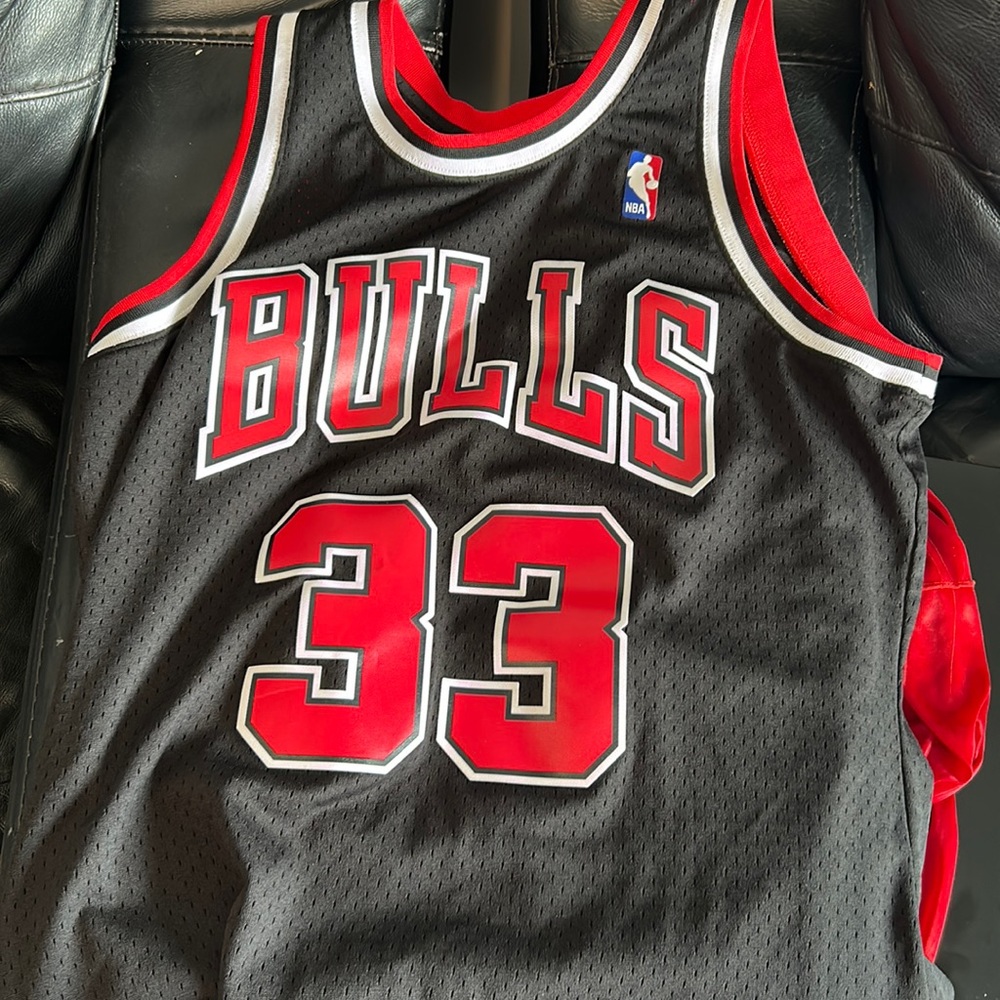 Scottie Pippen jersey